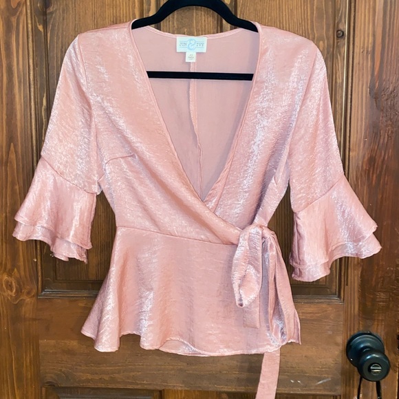 Woman's Jun & Ivy Pink Tie Short Sleeve Top XS - Picture 4 of 9
